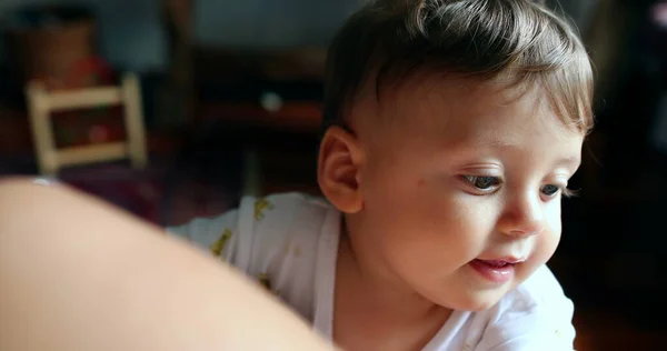 Bebê Menino Retrato Infantil Rosto Casa Aprender Ficar Desenvolvimento Infantil — Fotografia de Stock