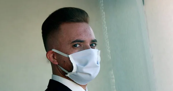 Portrait Homme Portant Masque Facial Covid Prévention Contre Pandémie Virus — Photo