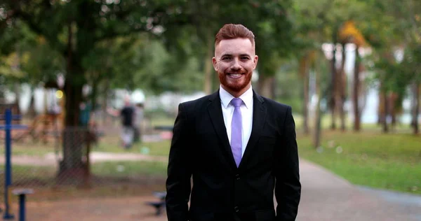 Man Wearing Suit Standing Park Irish Ginger Executive Person Outdoors — Stockfoto