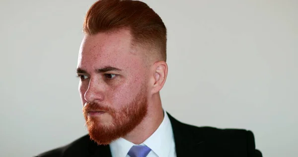 Une Émotion Homme Affaires Bouleversée Personne Rousse Réaction Colère Sentiment — Photo