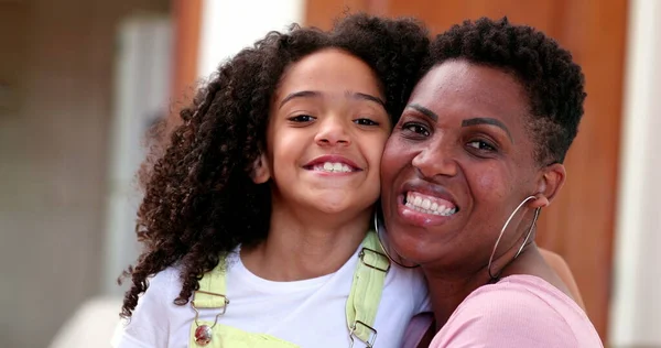 Ethnically Diverse Parent Child Interaction Mother Daughter Relationship —  Fotos de Stock