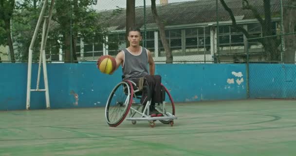 Portrait One Hispanic Disabled Basketball Player Playing Ball Outdoor Court — 图库视频影像