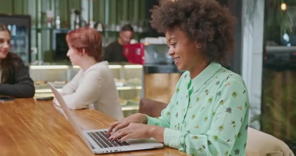 Happy Black Woman Using Laptop Coffee Shop One African American — Stockvideo