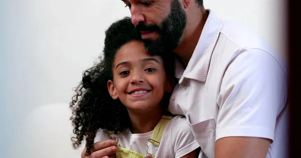 Father Daughter Love Mixed Race Child Dad Hug Embrace — Zdjęcie stockowe