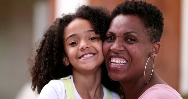 Mixed Race Daughter Mother Interaction African Mom Child Smiling — Stockfoto