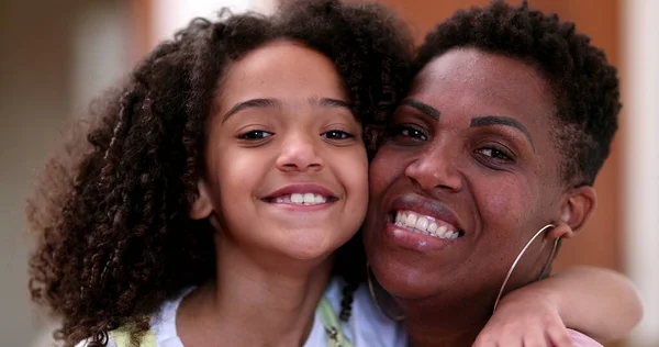 Mother Daughter Family Love Affection Mixed Race African Ethnicity — Stockfoto