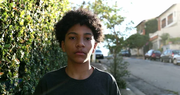 Mixed Race Kid Walking Sidewalk Street Young Boy Walks Outdoors — Stockfoto