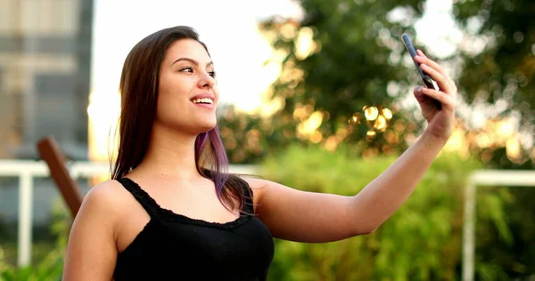 Young Woman Taking Selfie Picture Millennial Girl Takes Photo Herself — Photo