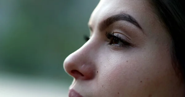 Young Woman Closing Eyes Taking Deep Breath Looking Sky Opening — Stockfoto