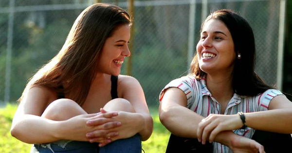 Young Millennial Women Smiling Laughing Together — Fotografia de Stock