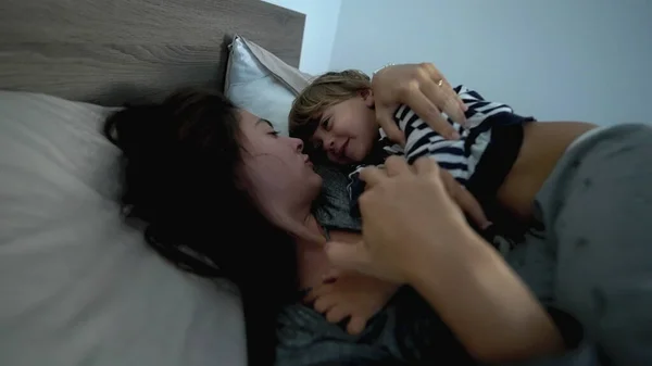 Mother Child Son Morning Bed Love Care Affection — Stock Fotó