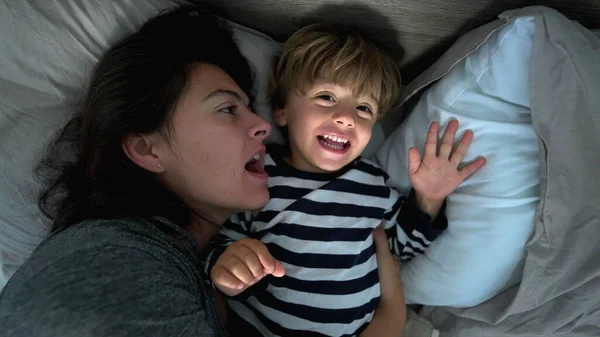 Mother Child Son Morning Bed Love Care Affection — Fotografia de Stock