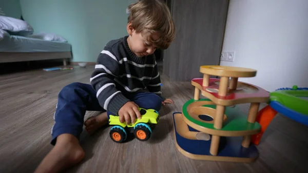 Little Boy Playing Toys Room Himself — Stok fotoğraf