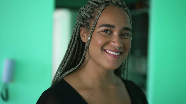 One Confident Young Black Woman Box Braids Hairstyle African American — Stock Photo, Image