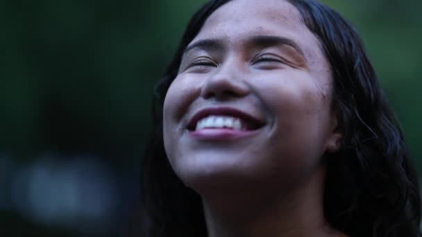 Woman Standing Rain Shower Close Smiling Face Feeling Happiness Freedom — 图库视频影像