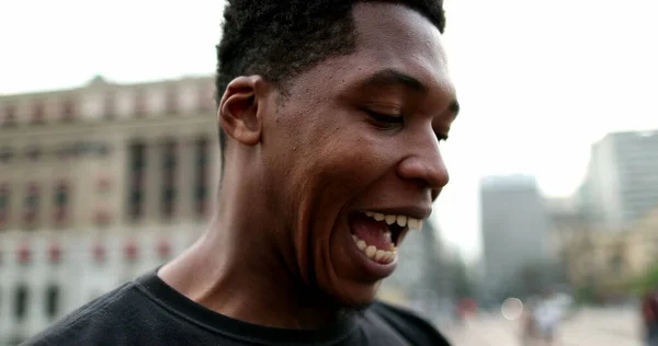 African Man Reacting Bad News Holding Smartphone Device City — ストック写真