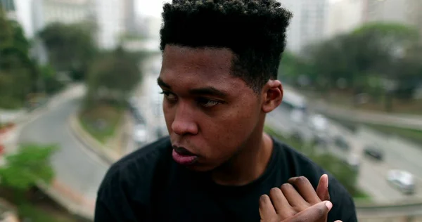 Preoccupied Young Black Man City — Stockfoto