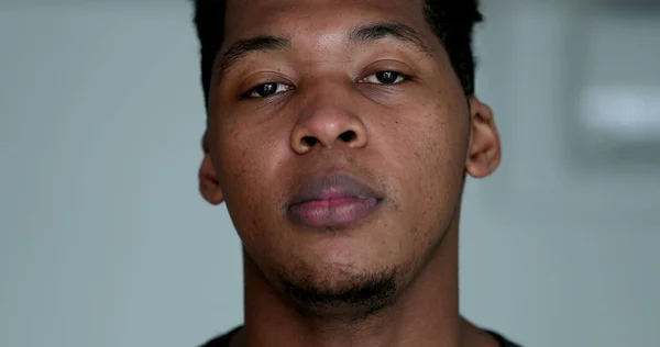 Portrait Serious Young Black Man Looking Camera — Stok fotoğraf