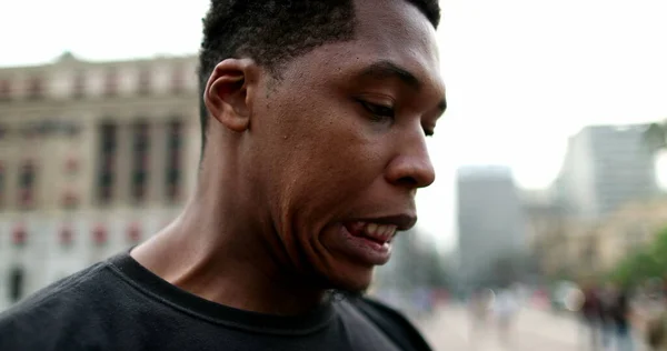 Black Man Holding Smartphone Device Reacting Bad News — Stock fotografie