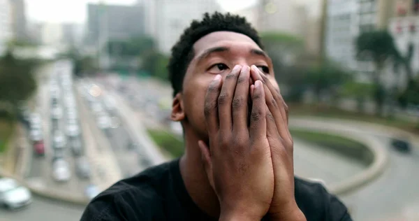 Anxious Young Black African Man Suffering City — 图库照片