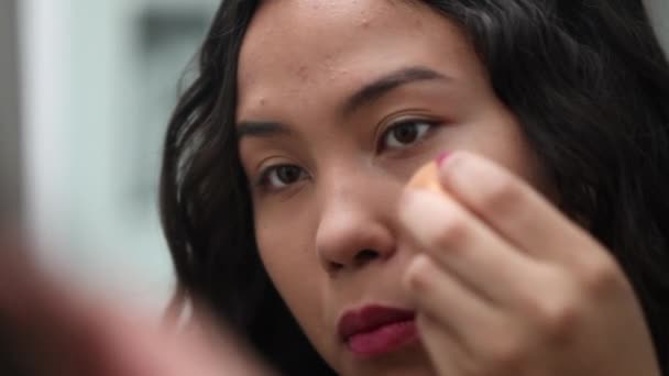 Woman Applies Make Looking Herself Front Mirror Hispanic Mixed Race — Stockvideo