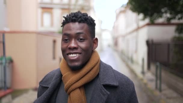 Confident Black Man Walking City Winter Season Person Walks Forward — Wideo stockowe
