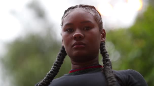 Confident Young Black Girl Looking Camera Proud African Young Woman — Vídeo de Stock