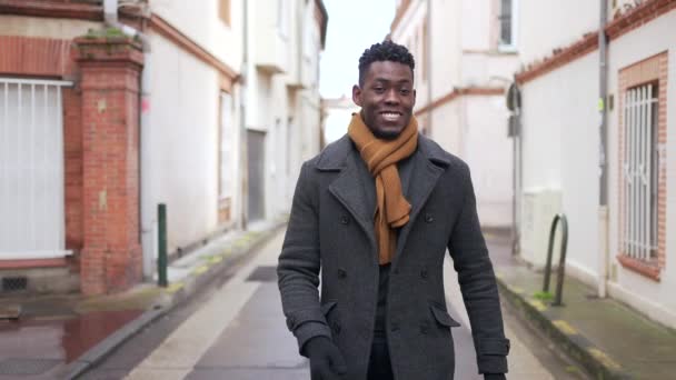 Happy Black African Man Walking European City Smiling — Wideo stockowe