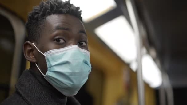 Commuter Wearing Coronavirus Face Mask Subway Metro Underground — Stockvideo