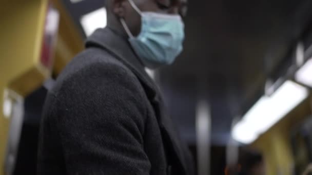 Man Holding Subway Handrail Standing Metro Wearing Coronavirus Covid Face — Stockvideo