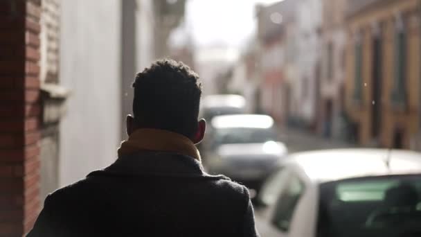 Back Elegant Black Man Walking City Sidewalk Winter Season Removing — Stok video