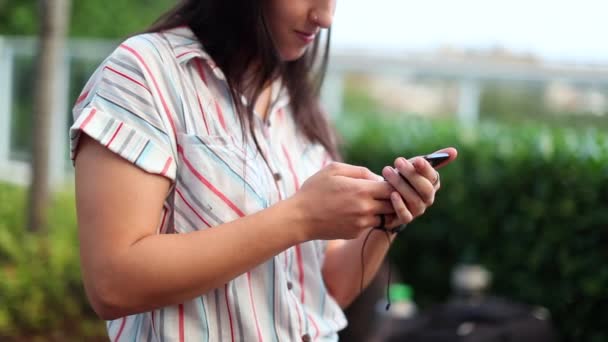 Teen Young Woman Using Smartphone — 비디오