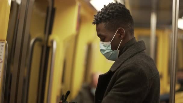 Black Man Exiting Subway Wagon Person Commuting Underground Wearing Coronavirus — Wideo stockowe