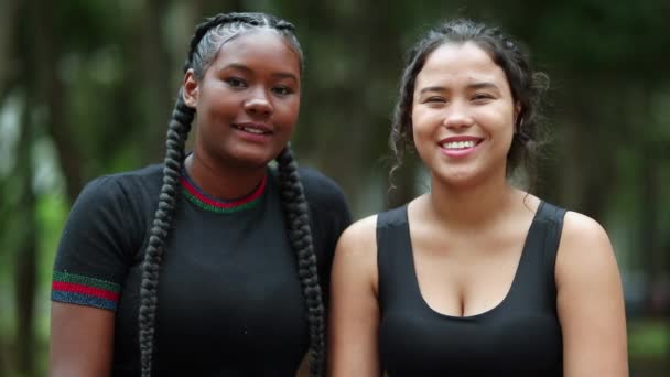 Two Diverse Female Friends Smiling Black Hispanic Women — Vídeo de Stock