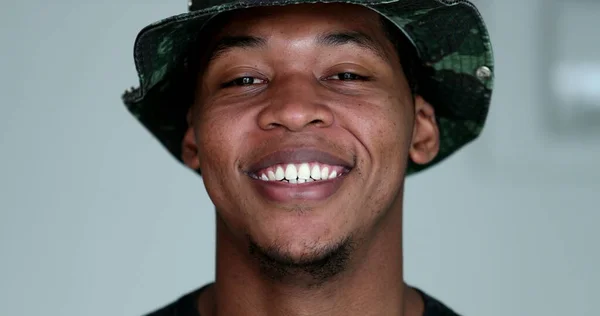Happy African American Young Man Smiling Portrait — Fotografia de Stock
