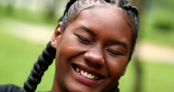 Black Girl Laughing Covering Face Hand Real Life Laugh — Fotografia de Stock