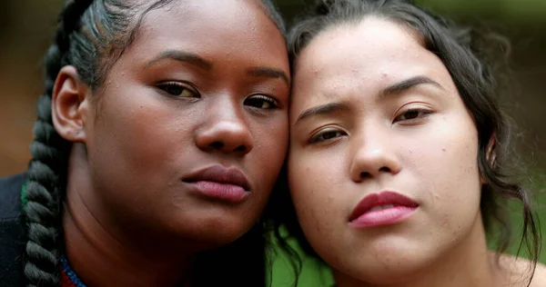 Beautiful Ethnically Diverse Women Posing Camera — Stock fotografie