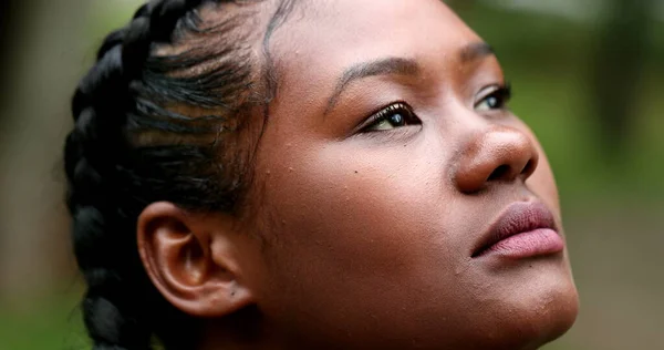 African Woman 20S Face Looking Sky Black Ethnicity Girl Hope — Fotografia de Stock
