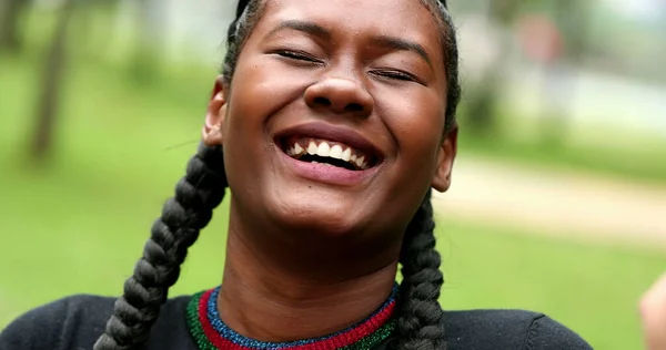 African Girl Laughing Park Close Face Authentic Real Life Laugh — Fotografia de Stock