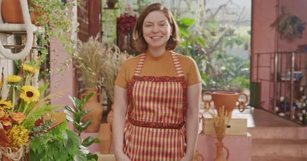 Portrait Female Staff Wearing Apron Standing Small Business Smiling Camera — Wideo stockowe