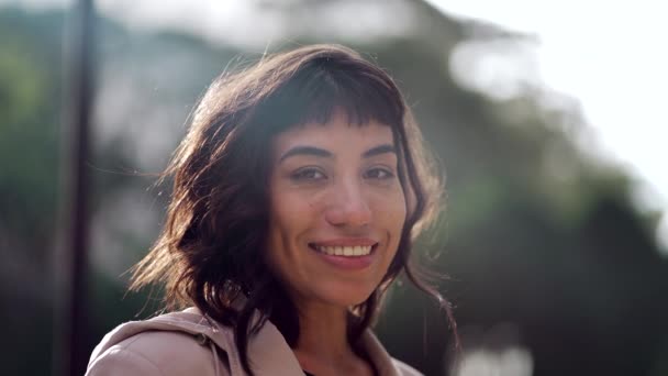 Happy Young Woman Closeup Face Standing Outdoors Sunlight Portrait Brazilian — стоковое видео