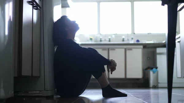 Silhouette Depressed Woman Sitting Kitchen Floor Sad Person Lonely Unhappy — Zdjęcie stockowe