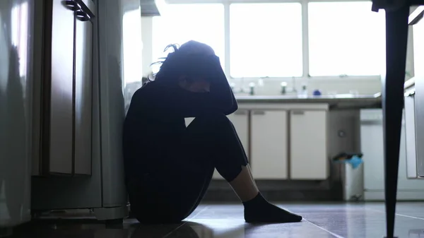 Silhouette Depressed Woman Sitting Kitchen Floor Sad Person Lonely Unhappy — Stok fotoğraf