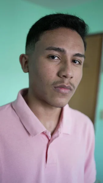 Portrait Hispanic Man Looking Camera Serious Young Latin Person — Stok fotoğraf