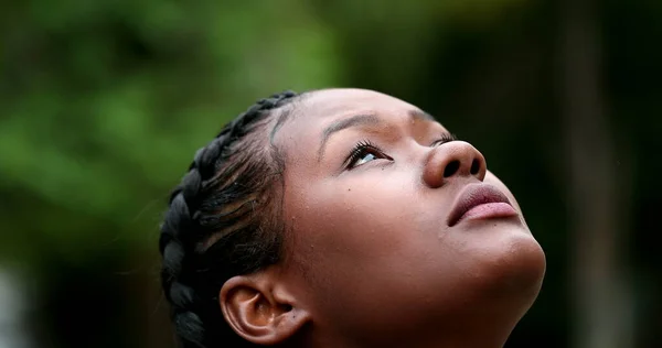 Thoughtful African Woman 20S Standing Looking Sky Hope Faith — Fotografia de Stock