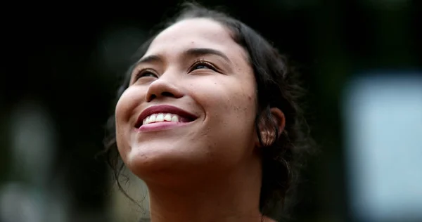 Young Woman Face Opening Eyes Meditation Contemplation Loooking Sky Hope — Photo