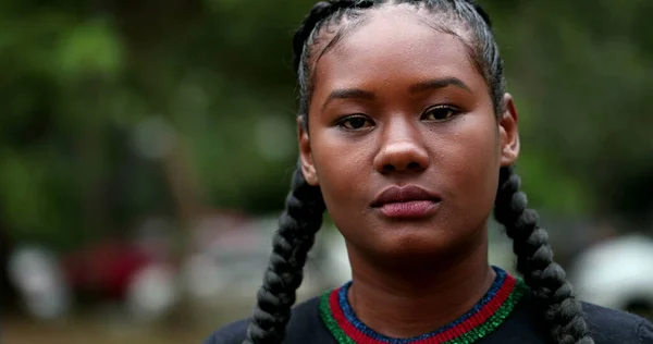 Young Black African Woman Face Tracking Shot Mixed Race Ethnicity — Fotografia de Stock