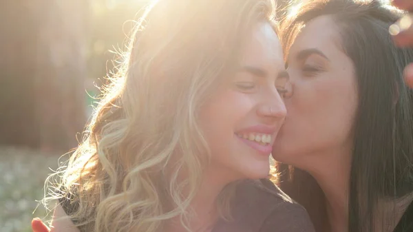 Girlfriends Posing Selfie Friend Kissing Female Partner Cheek Candid Authentic — Foto Stock