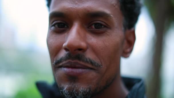 African Black Man Smiling Camera Portrait — стоковое видео