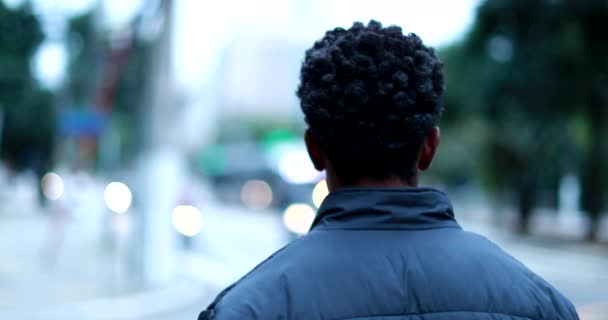 Back Black Man Walking City African American Descent Person Walks — Video
